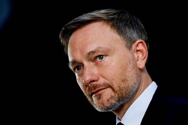 619ccfca210000d9a46ffde1