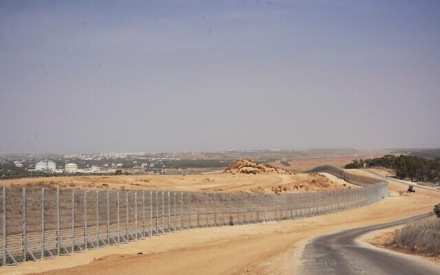 Gaza-barriera-difensiva-frontiera-palestinesi-tunnel-1
